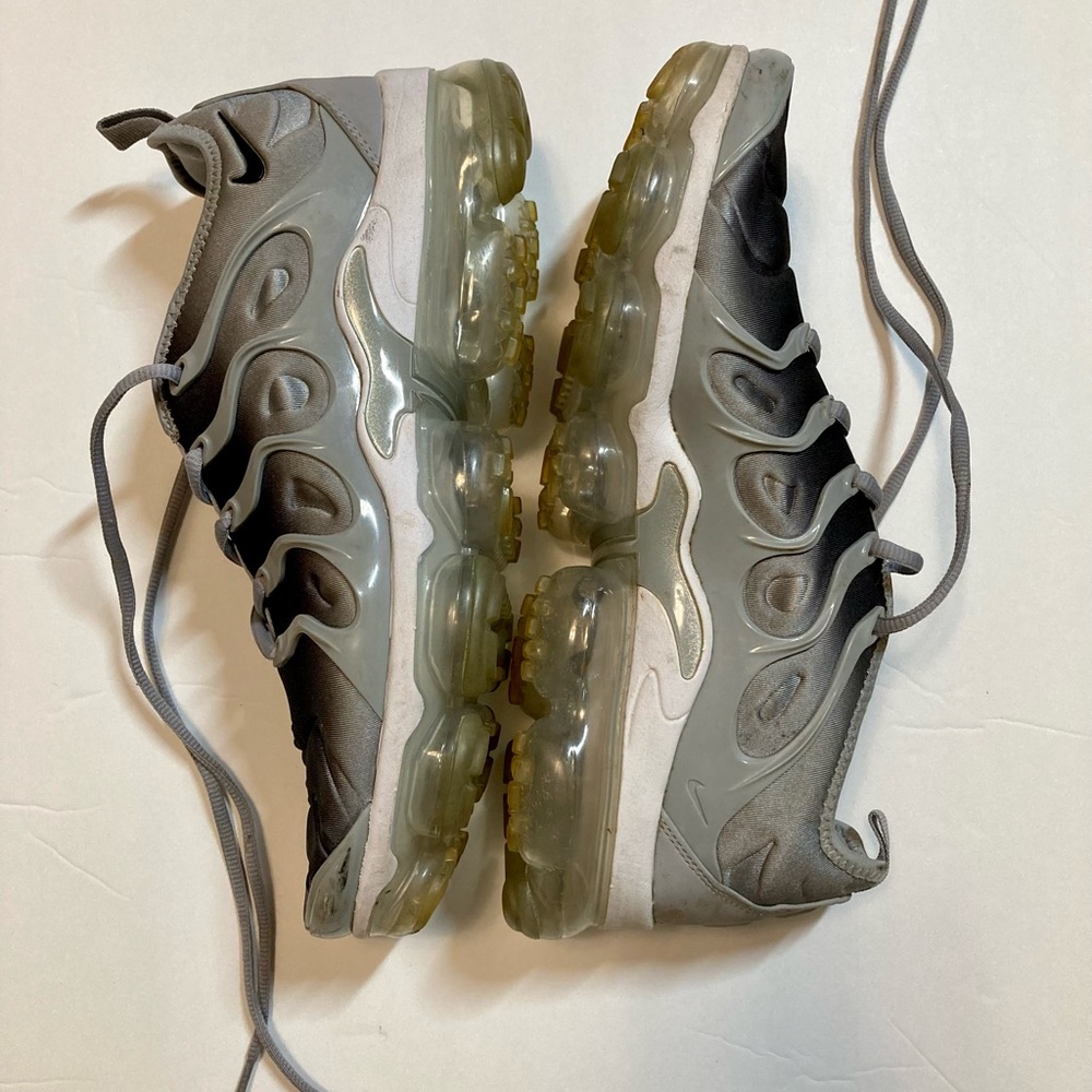 Men’s Nike Vapor Air Max Wolfe Gray size 10
